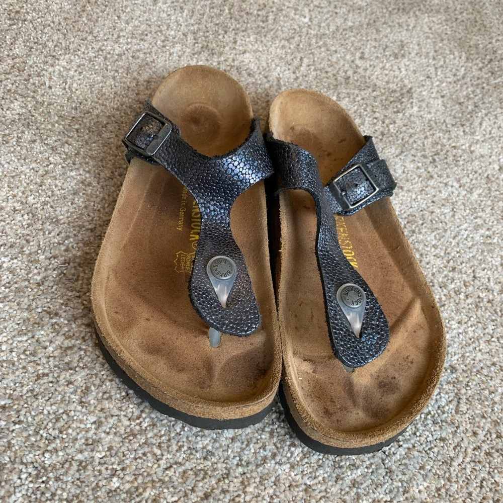 Birkenstock Gizeh style in Snake Skin